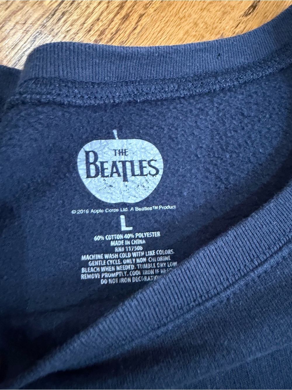 The Beatles Navy Blue Crewneck Sweatshirt with Graphic Sz L - Picture 2 of 3